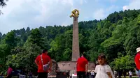 爬遵义凤凰山，俯瞰遵义全城
