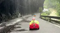 雨中飞车   丹炉山景区