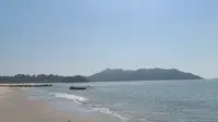 浅澳海边(广东陆丰碣石镇海边)，三亚一样的沙滩和 蓝天