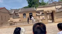 七一党日活动，观看武乡县下北漳村鲁艺旧址的表演“四年”下