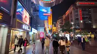 漫步上海 南京路步行街 实拍游览