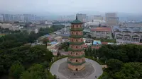 平凉宝塔公园，明代延恩寺塔