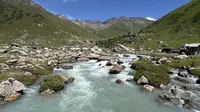 大美孟克特古道，伊犁顶级景观…顺便爬了小天湖，蹚水过河，沿途风景更美