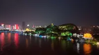 柳州蟠龙山公园人工瀑布