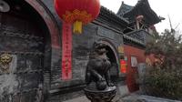 【步行太原】崇善寺 - 太原香火最旺的寺庙，即便一直维修了多年，依然每天有很多人许愿和还愿 ，在寺院里凝聚了大量的儒道释融合的元素 -2024.01