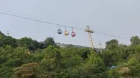 周末徒步阿掖山，山上有寺庙、有炮台