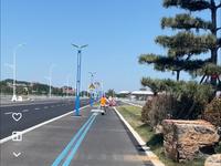 2025.06.04到达烟台的第二天，来到了养马岛，电动车很好骑，天空很蓝，海风很凉，海水很美～