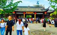 五一假期，宁波梁祝文化园门票50元，人流不息，一片美景！