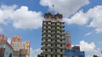 郑州二七纪念塔12点整《东方红》音乐敲钟报时