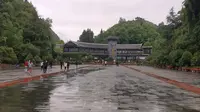 贵州织金洞，免票政策很好，强制购买景区观光车不太人性化