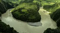 2026年8月滇藏线怒江第一湾219国道上的秋那桶村