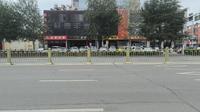 从包头站乘坐公交车前往包头博物馆。应该是一路公交车。
