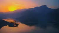 白帝城瞿塘峡景区  长江三峡起点  十元人民币背面风光