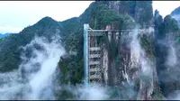 湖南有座山居然有电梯和扶梯，不用爬山就能看日出云海，这就是郴州莽山五指峰