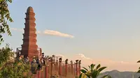 新疆行3：打卡红山公园，观乌鲁木齐晚霞、全景