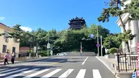 山东威海环翠楼公园，环翠楼上俯瞰威海山、海、城景，太壮丽了