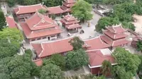 坐落在晋江灵源山的千年古刹灵源寺相当气派，环境也相当好
