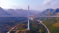 一镜到底贵州最美“天空之桥”——平塘特大桥！
