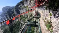 娄底涟源湄江风景区玻璃栈道
