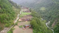 云南怒江秋那桶村，被称为人神共居的地方，古朴的村落令人神往