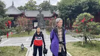 和爸妈在荆州古城参观张居正故居，了解一代名臣的生平事迹
