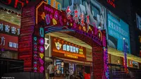 青岛台东夜市，逛吃逛玩热闹非凡