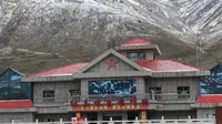 红旗拉普国门