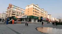 山东文登步行街，文登人气最火爆的一条街，街上全是威海土味方言