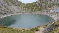 太白山大爷海，至今不知道有多深，一直是个谜