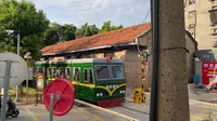 岳阳港工业遗址公园小火车通过道口&沿线随拍&“岳阳车站”随拍