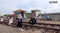 这是厦门海堤纪念公园，可欣赏海岸边绮丽风景，也是众人来此拍照打卡网红之地！