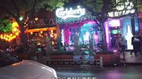 实拍北京三里屯酒吧一条街、路边拉客的真多、里面的消费贵吗、