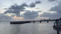 来滨江公园看日落的人还真是不少啊_南通一日行