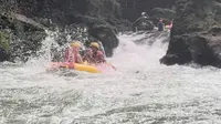 高过河漂流实拍