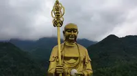 九华山地藏菩萨铜像，高99米，耗资15亿，世界最高的露天大佛铜像