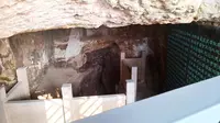 安徽省马鞍山市采石矶风景区内的：三元洞，古称“中元水府”“定江神祠”，亦名“妙远阁”或“三官洞”。现为马鞍山市重点文物保护单位，国家5A级风景区。