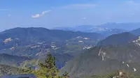 攀顶乌岩岭