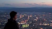 徒步｜拍摄徒步“龙马山”好痛苦，4小时才登顶，玉溪的夜景好美啊，顿时觉得我又行了