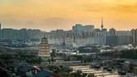 也是拍到大雁塔和秦岭同框了