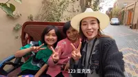 为啥新疆维族小孩都热情开朗？自驾到和田墨玉县，逛老城感受慢生活，太开心