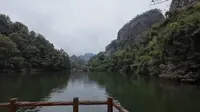 床车自驾韶关丹霞长老峰，景区无人地露营，地笼收获不太明显，简单做个饭