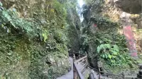 峨眉山一线天