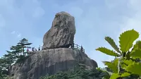 寻迹红楼梦片头取景地:安徽黄山飞来石