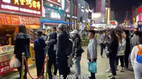 青岛最有人气的夜市，台东步行街，看看有啥好吃的！