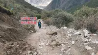 拉萨慢二零带你看西藏时隔三年，再一次来到宗贡布溶洞，不同之处在于，冬夏之分，现在赶上雨季洪流，路面惨不忍睹，也增加了户外运动的危险性，以后有机会再来～