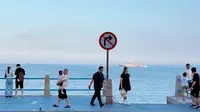 来青岛西陵峡三路看大海，看夕阳。（制作：王云晓）