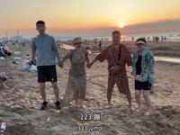 游玩烟台金沙滩，太幸运了看到日落，海岸线长孤独的鲸周边免费！