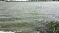 满洲里北湖公园湖畔