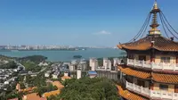 圣安寺是岳阳必去的景点，远远的就能被高塔吸引。
