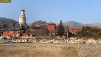 五台山最灵验的五爷庙，香火旺的不得了，前来许愿的香客天天排队